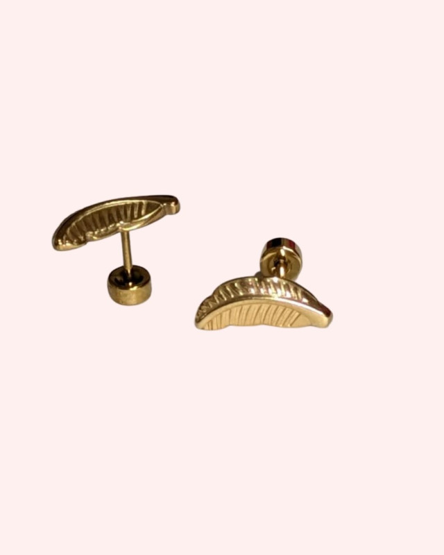 Leaf Gold Stud